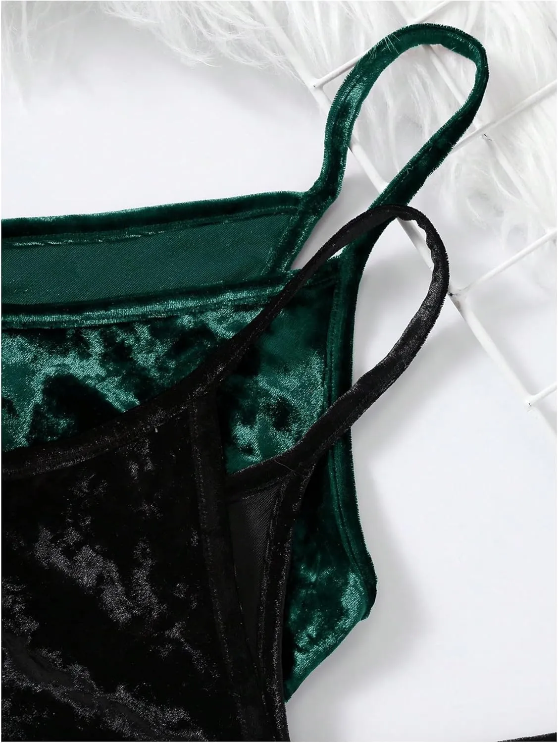 SOLY HUX Women's 2 Piece Velvet Cami Top V Neck Spaghetti Strap Solid Tops