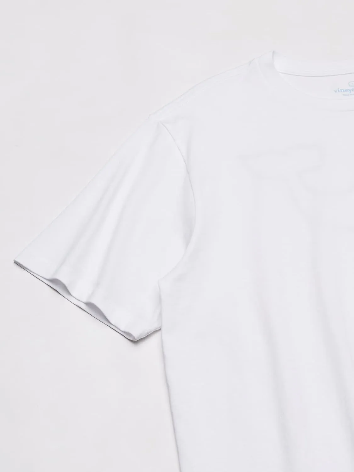 vineyard vines Men's Short-Sleeve Vintage Whale Pocket Tee